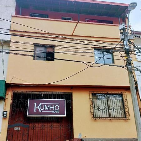 Hostel Kumho Home Medellín Buitenkant foto