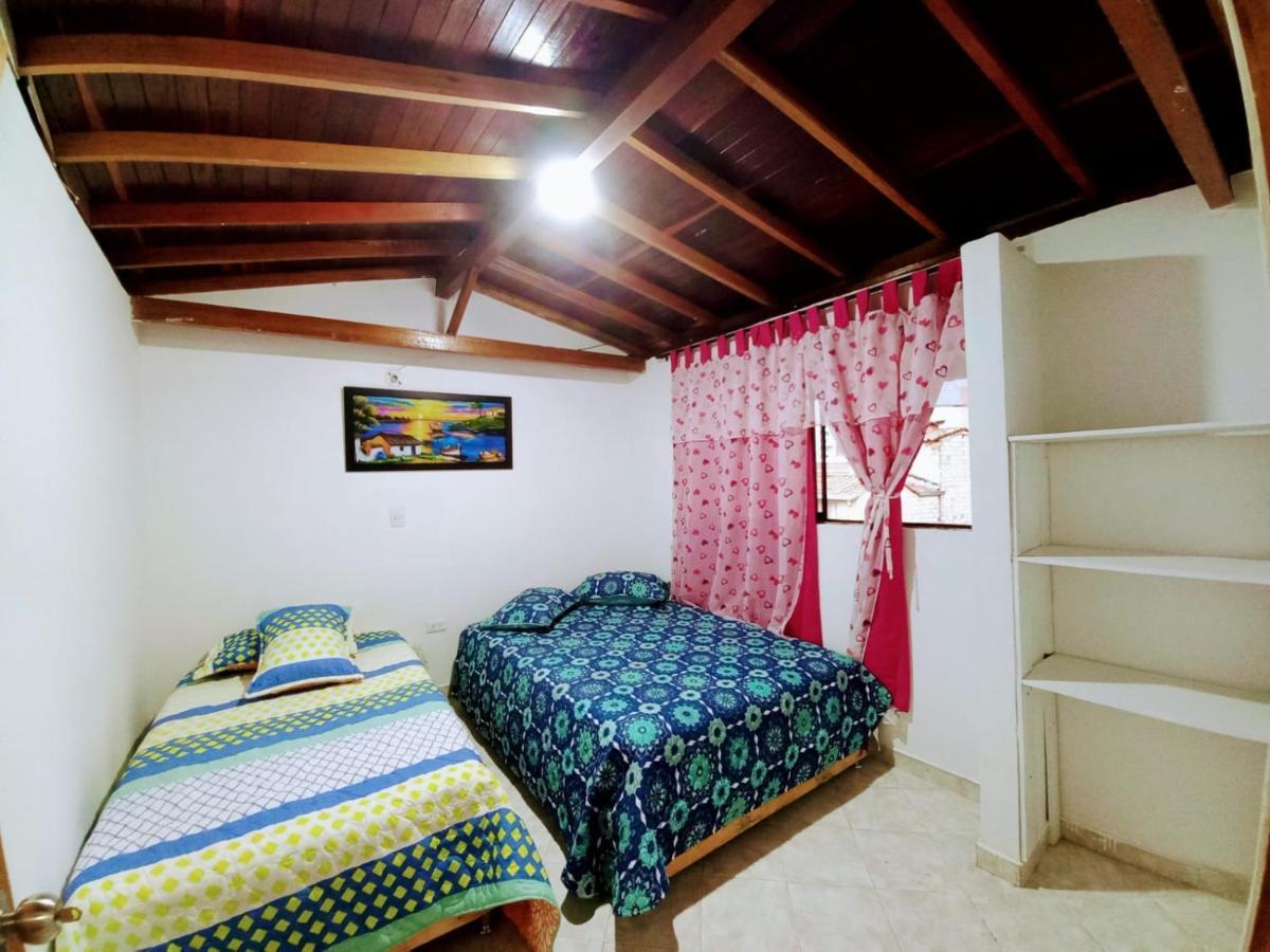Hostel Kumho Home Medellín Buitenkant foto