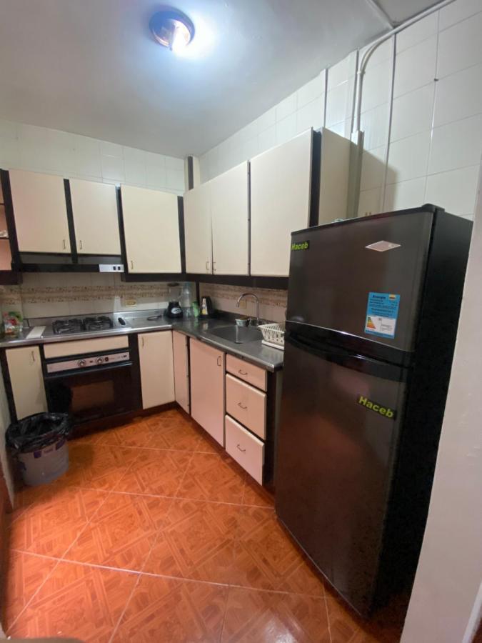 Hostel Kumho Home Medellín Buitenkant foto