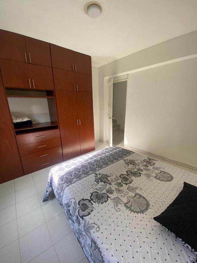 Hostel Kumho Home Medellín Buitenkant foto
