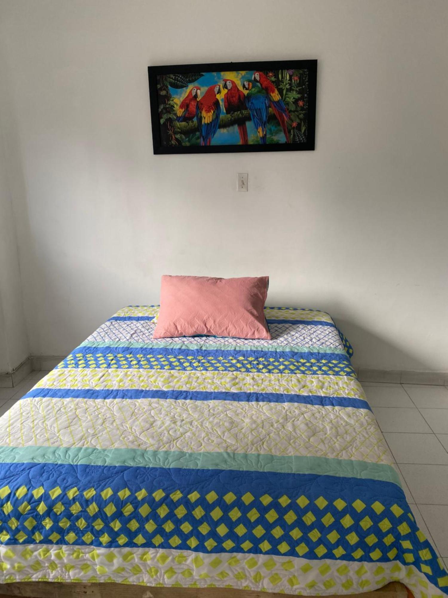 Hostel Kumho Home Medellín Buitenkant foto