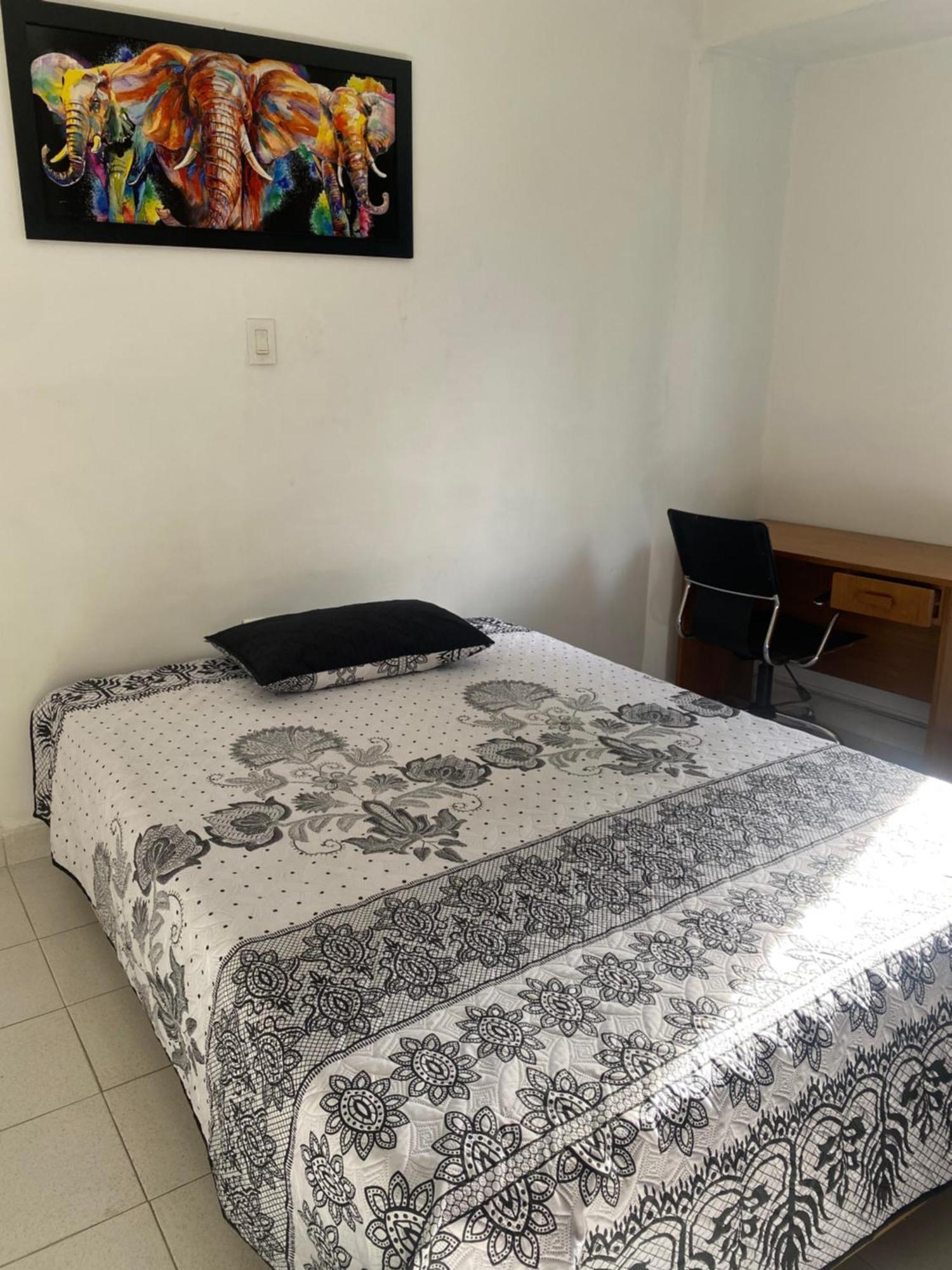Hostel Kumho Home Medellín Buitenkant foto