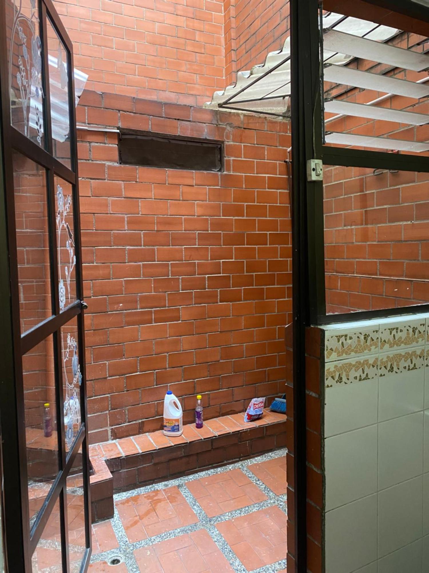 Hostel Kumho Home Medellín Buitenkant foto